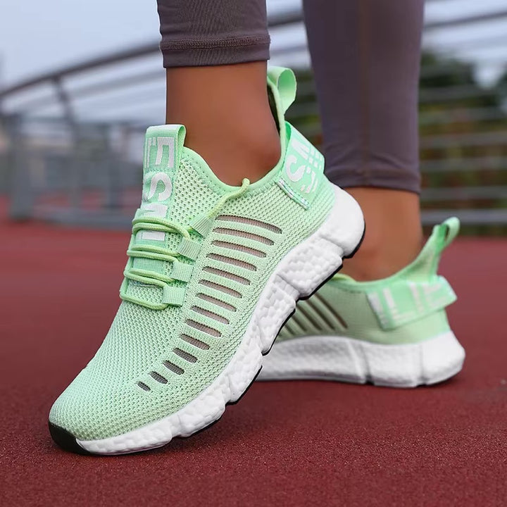 TRESSA ORTHOPEDIC KICKS